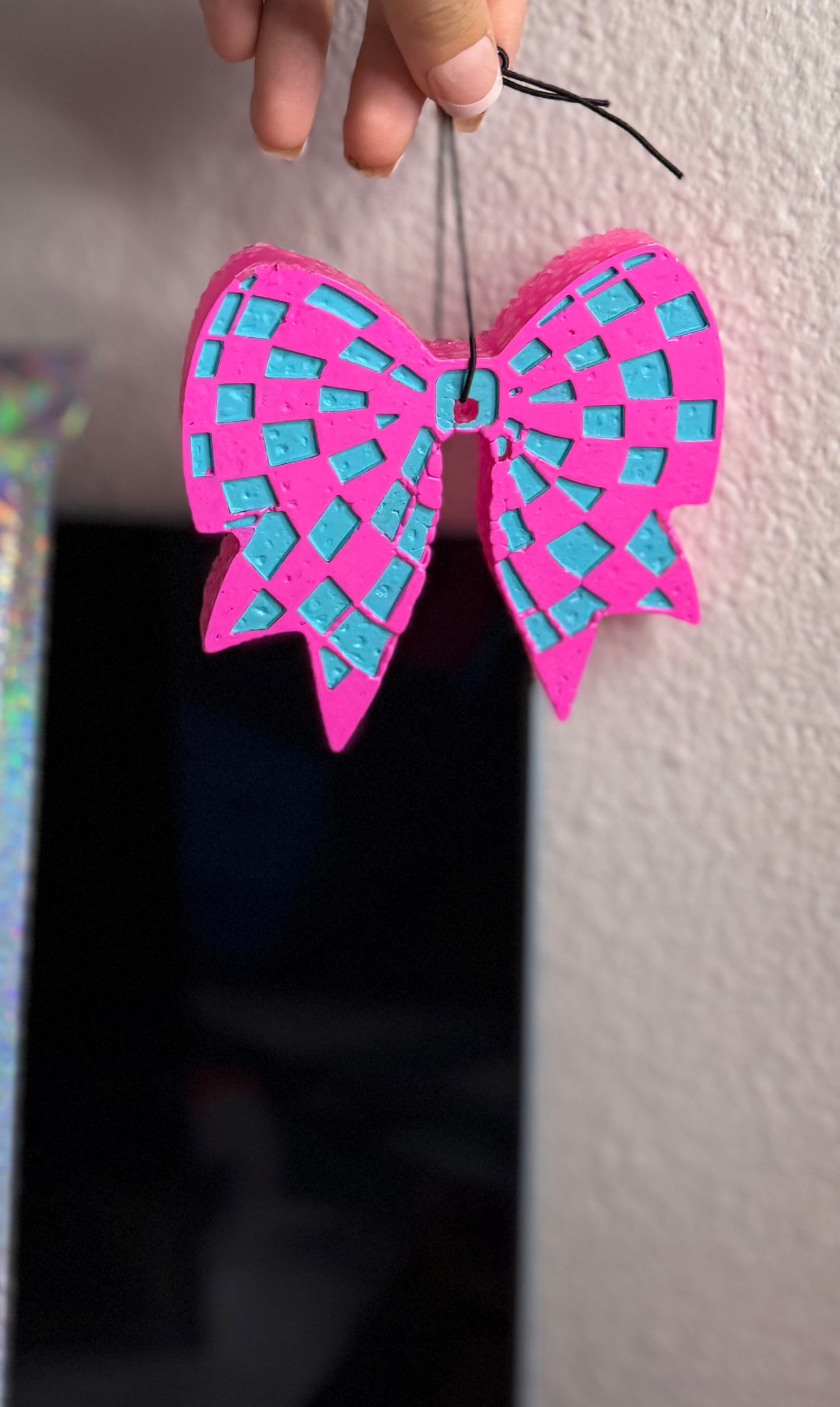 Checkered bow car Freshie